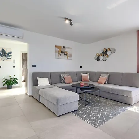 Laluma By Interhome *